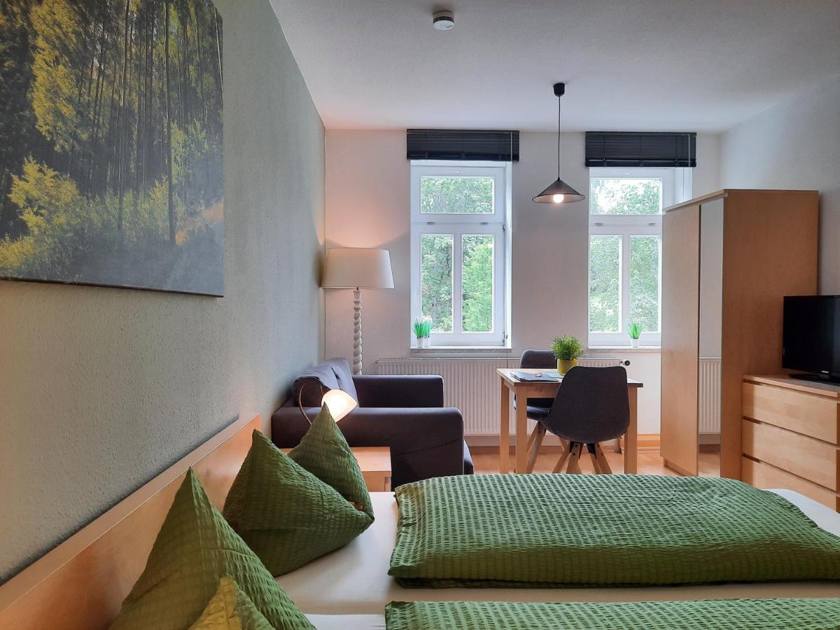 Apartments Und Bistro Zum Glasmacher Gehlberg Екстер'єр фото