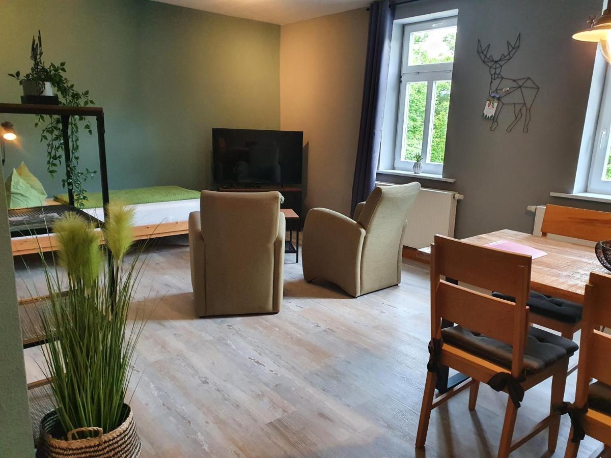 Apartments Und Bistro Zum Glasmacher Gehlberg Екстер'єр фото