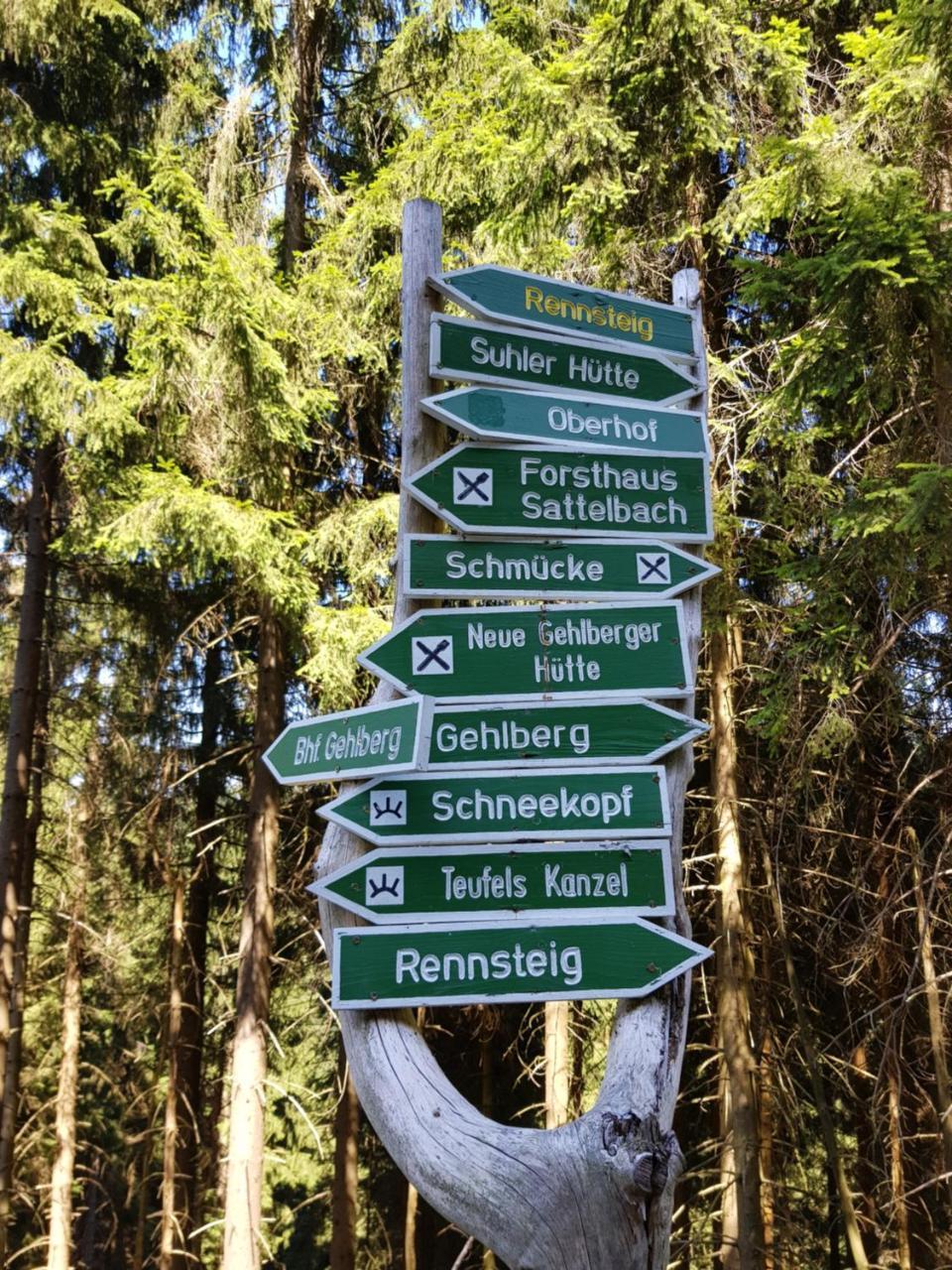 Apartments Und Bistro Zum Glasmacher Gehlberg Екстер'єр фото