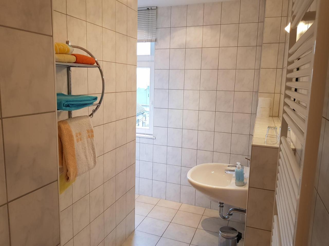 Apartments Und Bistro Zum Glasmacher Gehlberg Екстер'єр фото