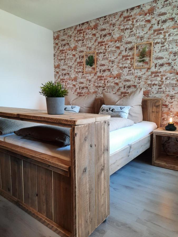 Apartments Und Bistro Zum Glasmacher Gehlberg Екстер'єр фото
