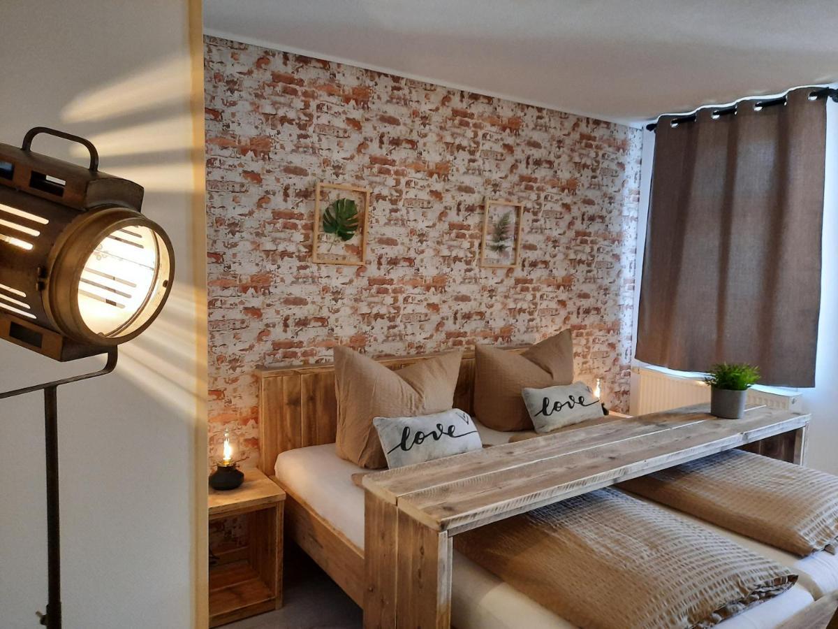 Apartments Und Bistro Zum Glasmacher Gehlberg Екстер'єр фото