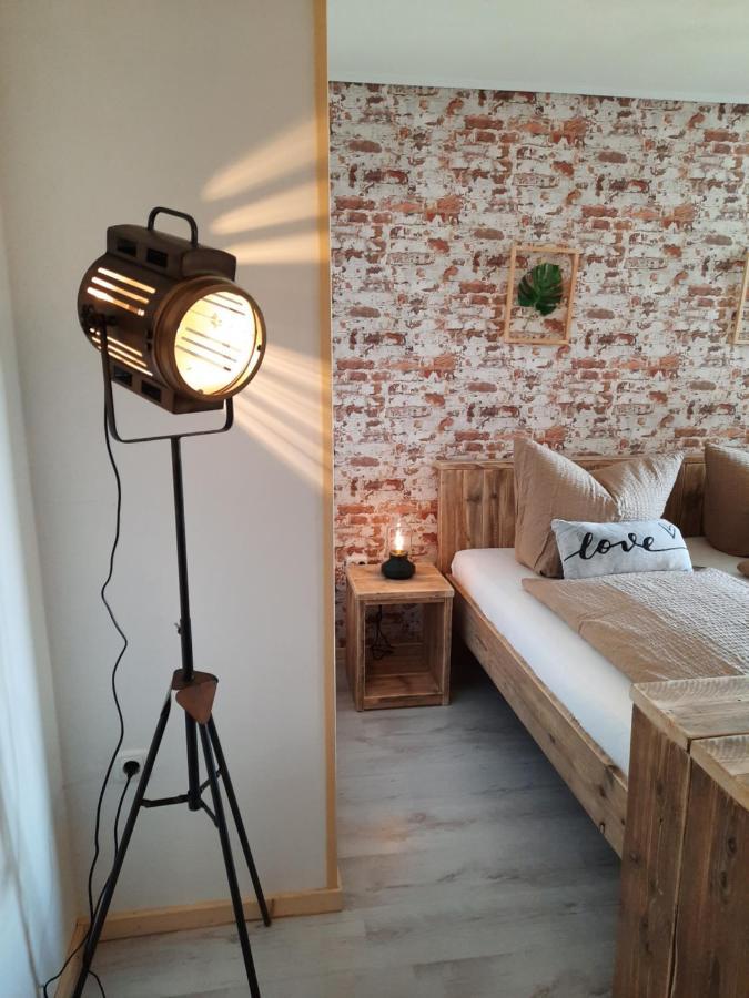 Apartments Und Bistro Zum Glasmacher Gehlberg Екстер'єр фото